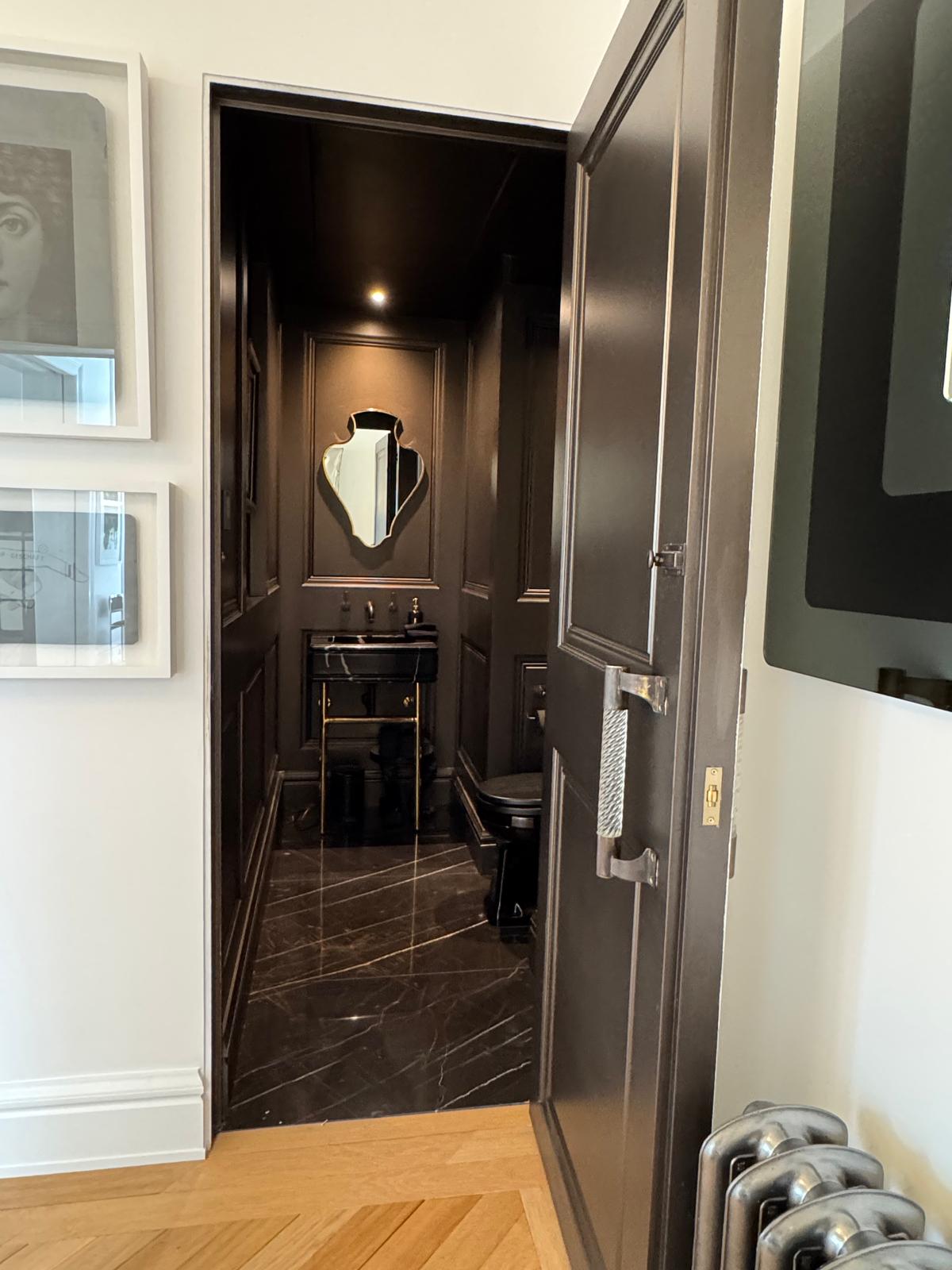 Campden Hill Road dramatic powder room